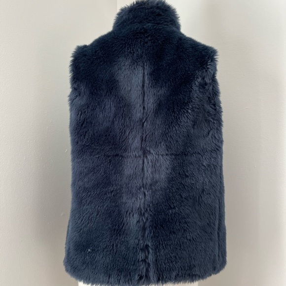 J.Crew Women’s Faux Fur Navy Lined Full Zip Vest Small - Picture 2 of 5